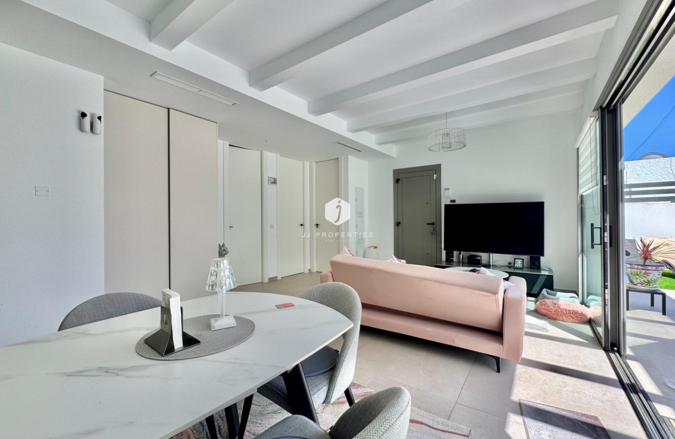 Resale - Villa -
San Miguel de Salinas - Blue Lagoon - Galán