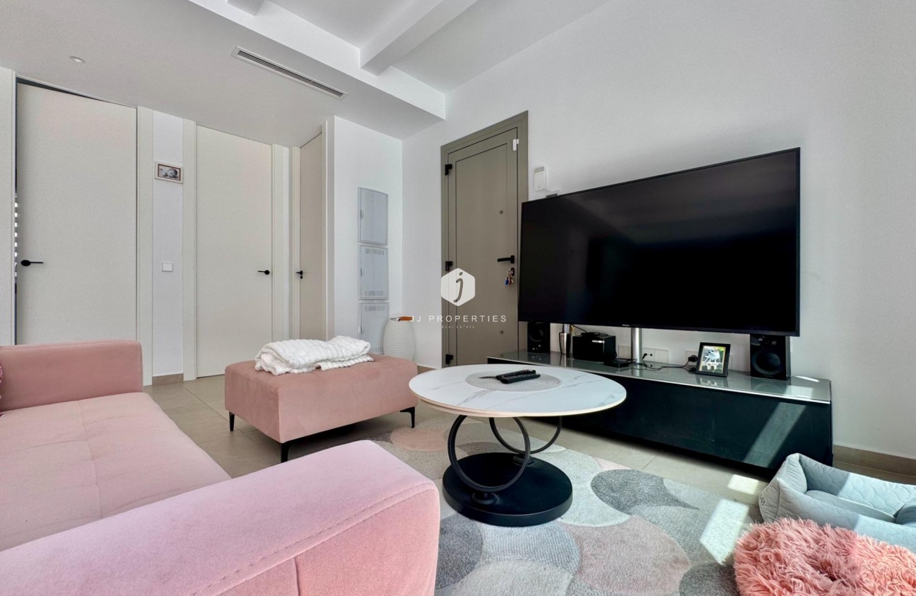 Resale - Villa -
San Miguel de Salinas - Blue Lagoon - Galán
