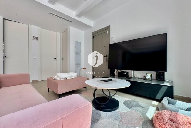 Resale - Villa -
San Miguel de Salinas - Blue Lagoon - Galán