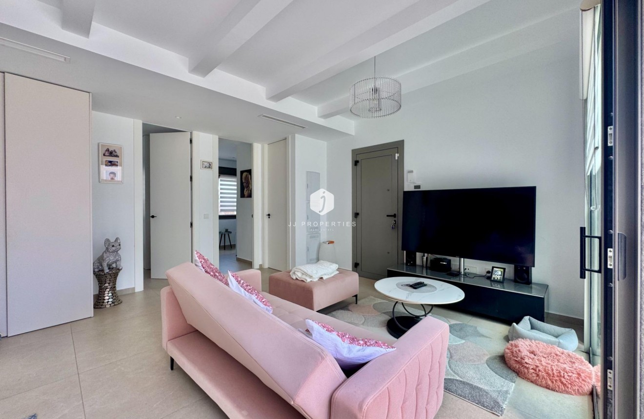 Resale - Villa -
San Miguel de Salinas - Blue Lagoon - Galán