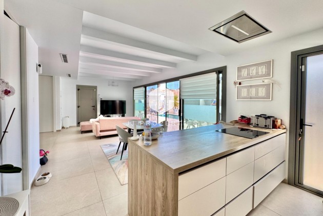 Resale - Villa -
San Miguel de Salinas - Blue Lagoon - Galán