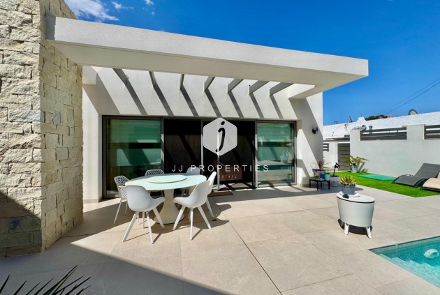 Resale - Villa -
San Miguel de Salinas - Blue Lagoon - Galán