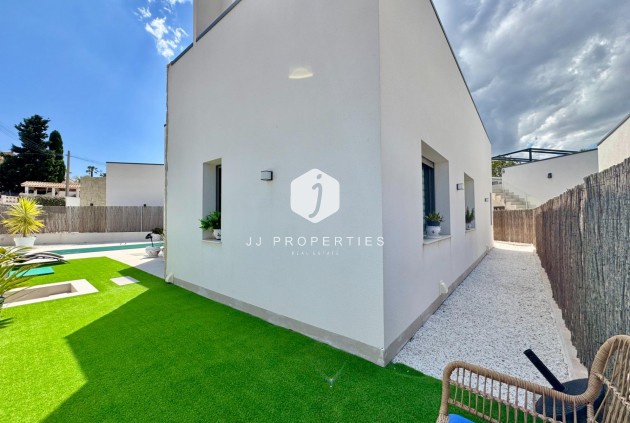 Resale - Villa -
San Miguel de Salinas - Blue Lagoon - Galán