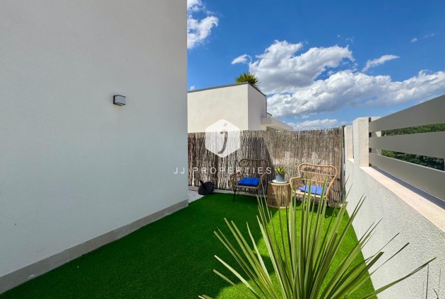 Resale - Villa -
San Miguel de Salinas - Blue Lagoon - Galán