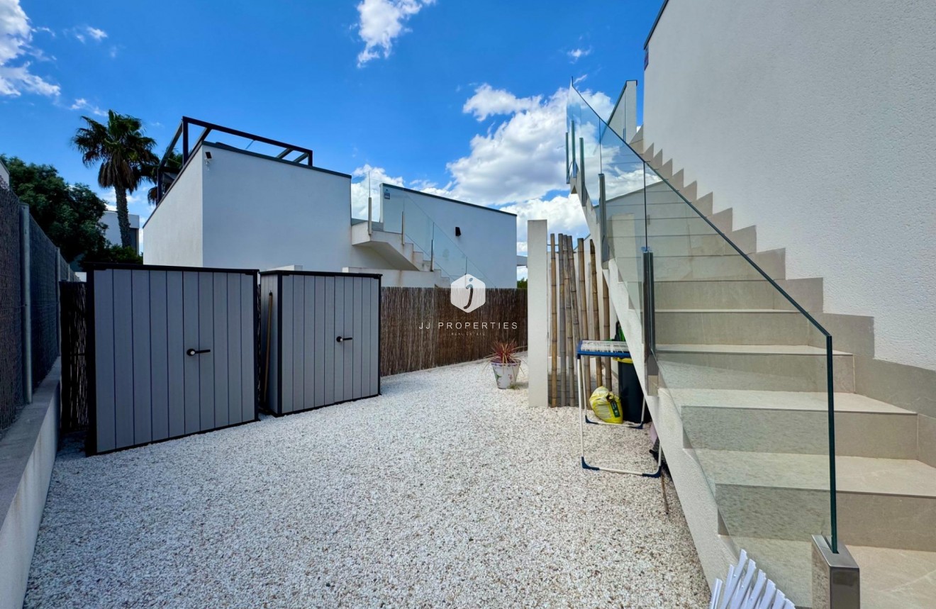 Resale - Villa -
San Miguel de Salinas - Blue Lagoon - Galán