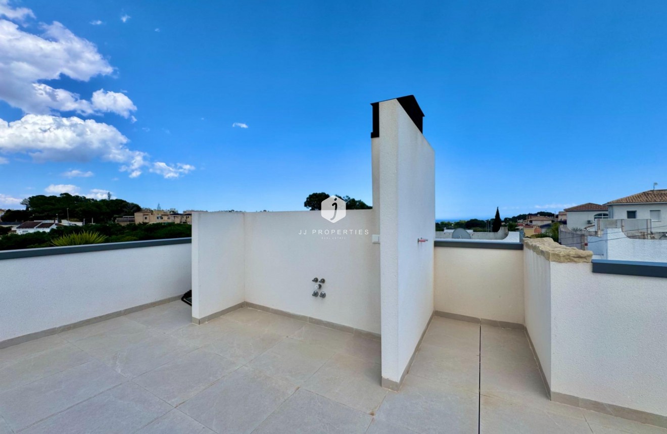 Resale - Villa -
San Miguel de Salinas - Blue Lagoon - Galán