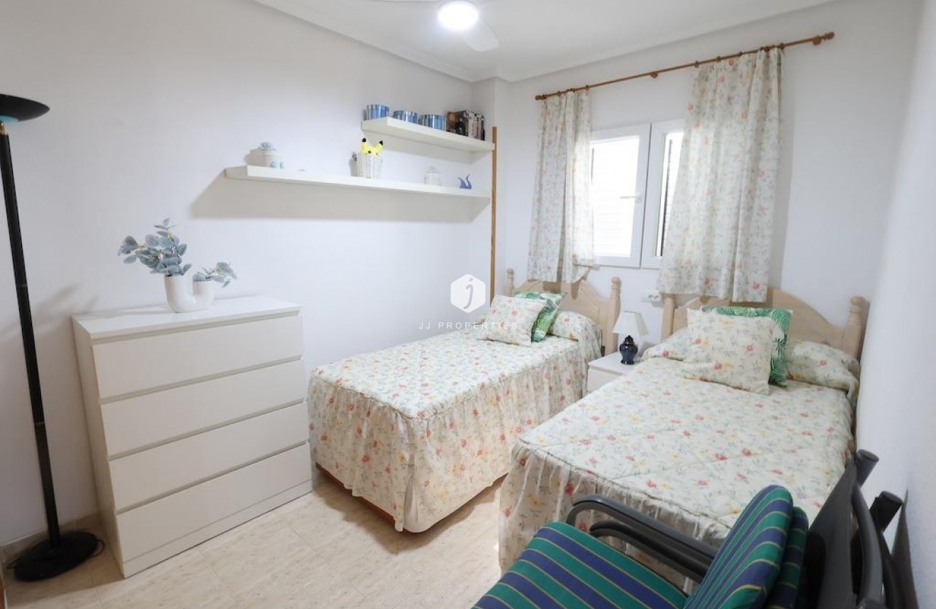 Tweedehands - Appartement / flat -
Torrevieja - Costa Blanca