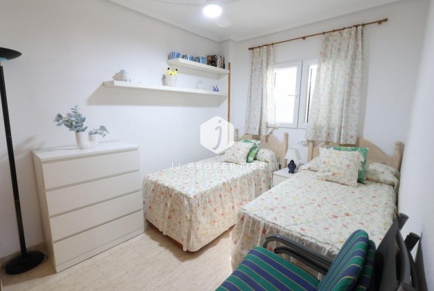 Tweedehands - Appartement / flat -
Torrevieja - Costa Blanca