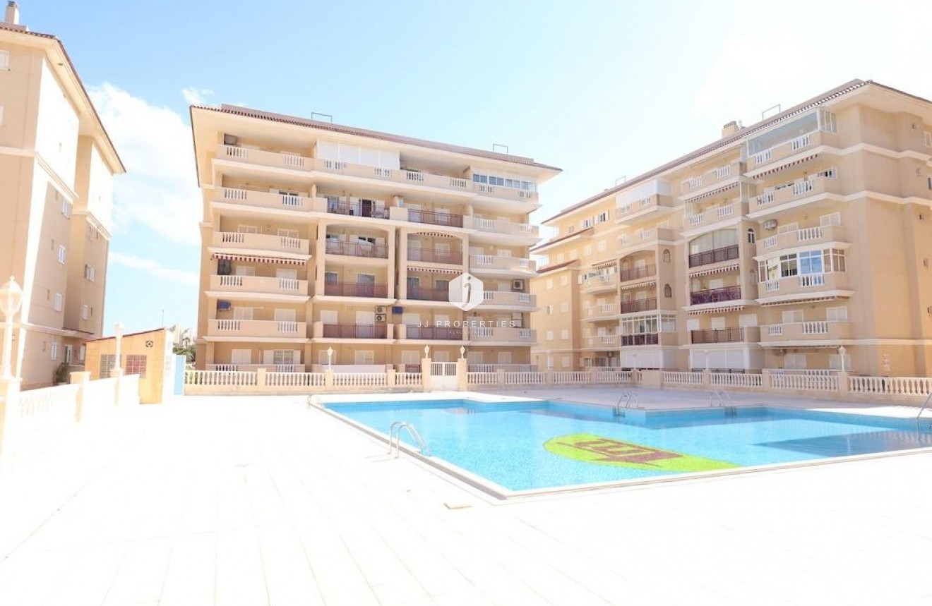 Tweedehands - Appartement / flat -
Torrevieja - Costa Blanca