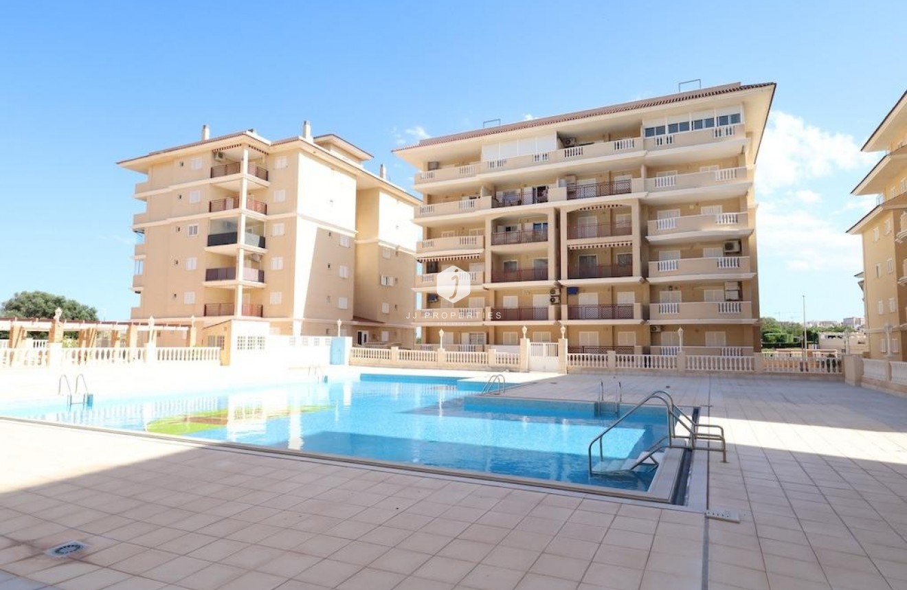 Tweedehands - Appartement / flat -
Torrevieja - Costa Blanca