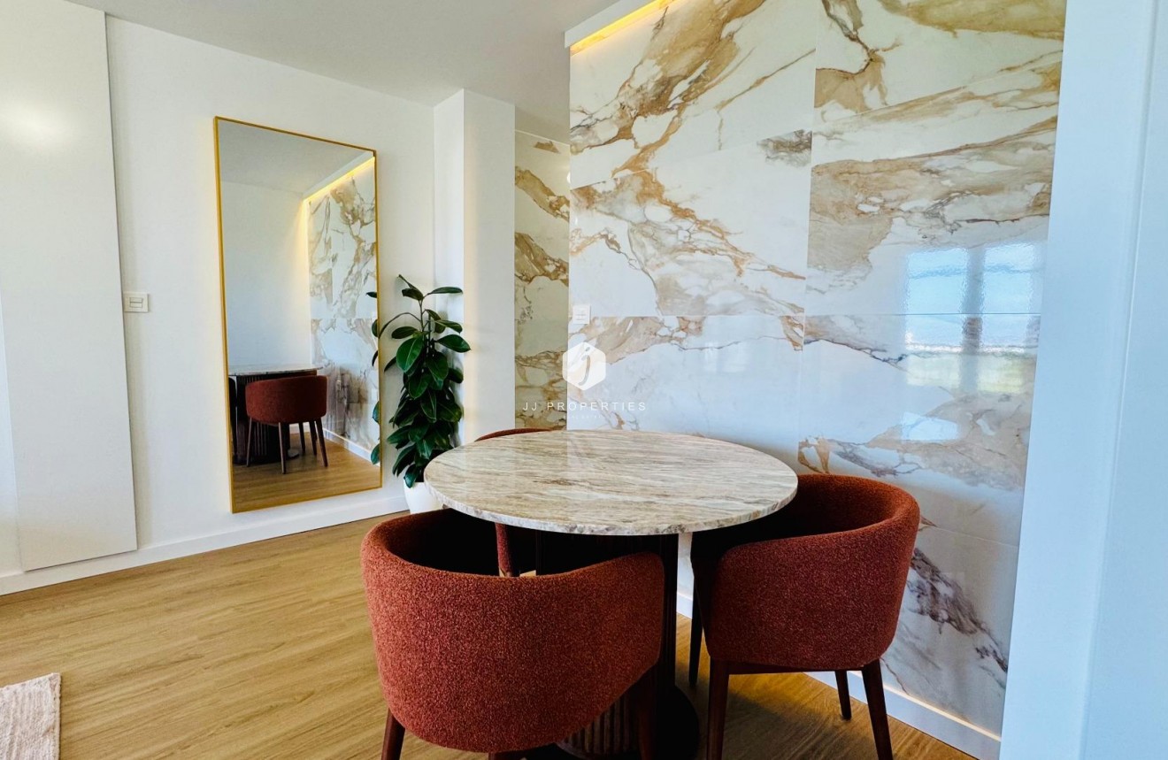 Resale - Penthouse -
Torrevieja - Punta prima