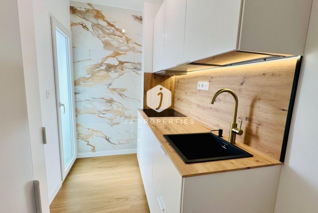 Resale - Penthouse -
Torrevieja - Punta prima