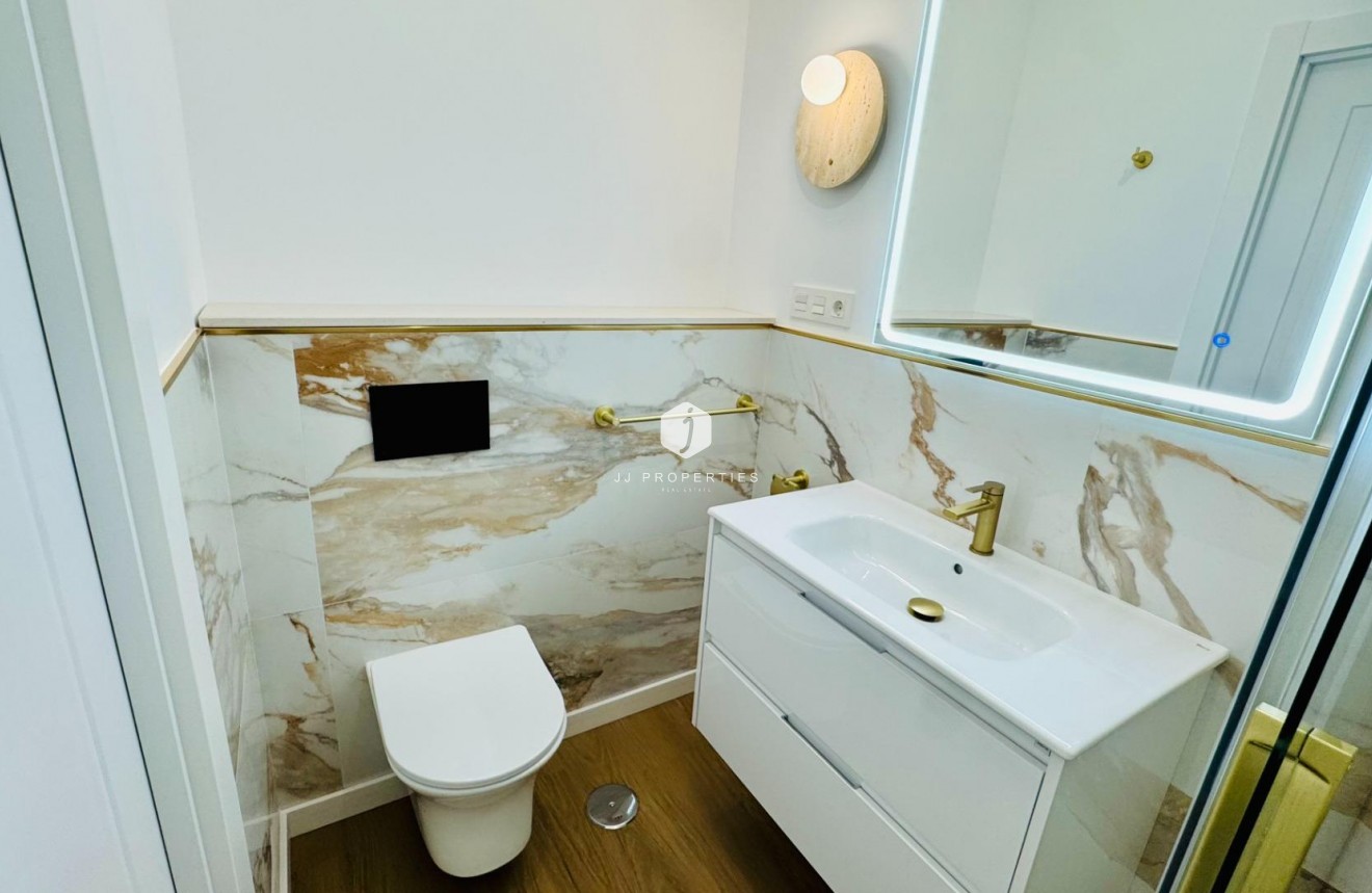 Resale - Penthouse -
Torrevieja - Punta prima