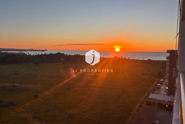 Resale - Penthouse -
Torrevieja - Punta prima