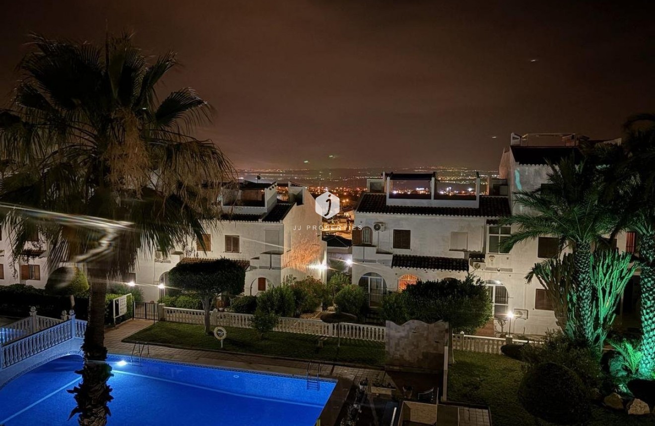 Segunda mano - Chalet -
Ciudad Quesada - Costa Blanca