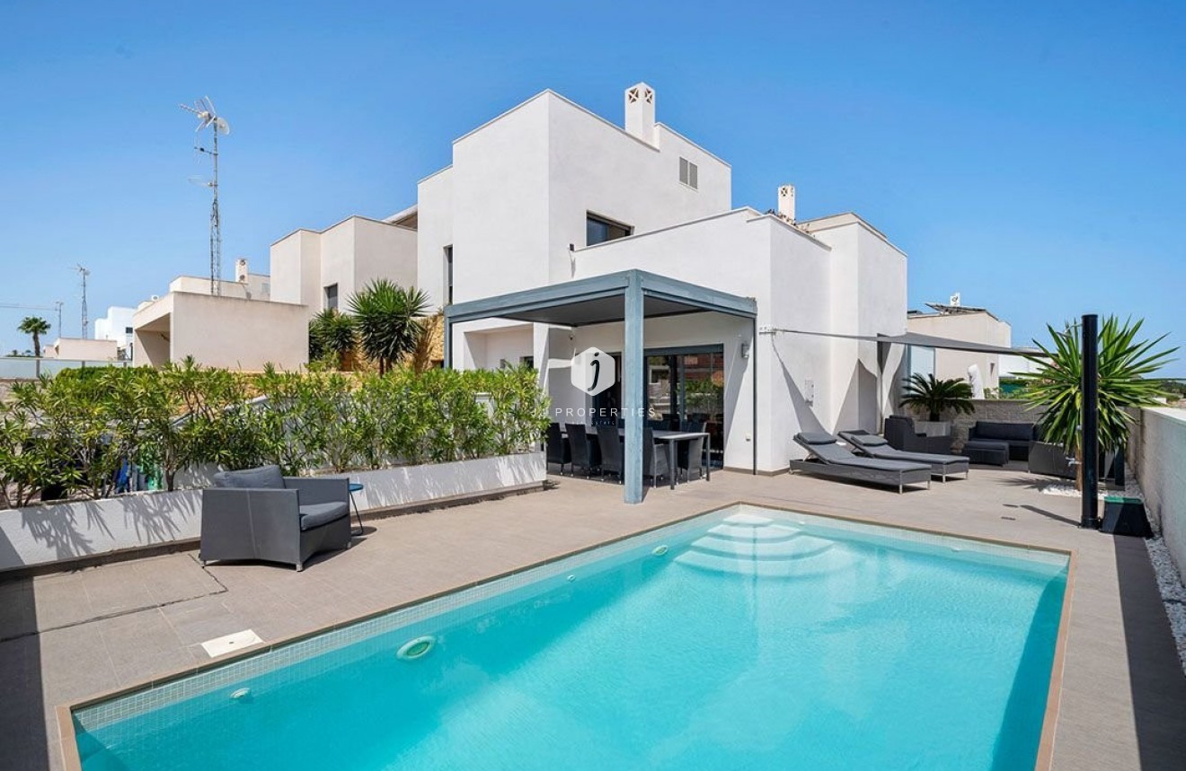 Resale - Villa -
Ciudad Quesada - Costa Blanca