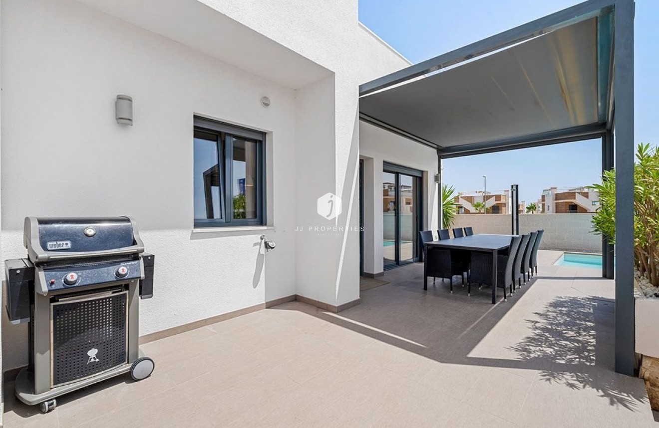 Resale - Villa -
Ciudad Quesada - Costa Blanca