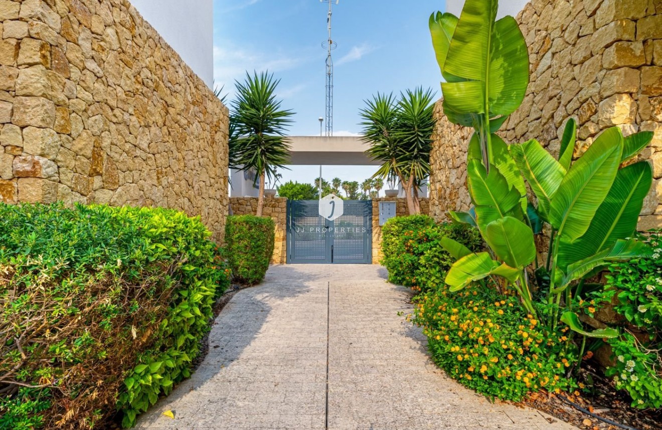 Resale - Villa -
Ciudad Quesada - Costa Blanca