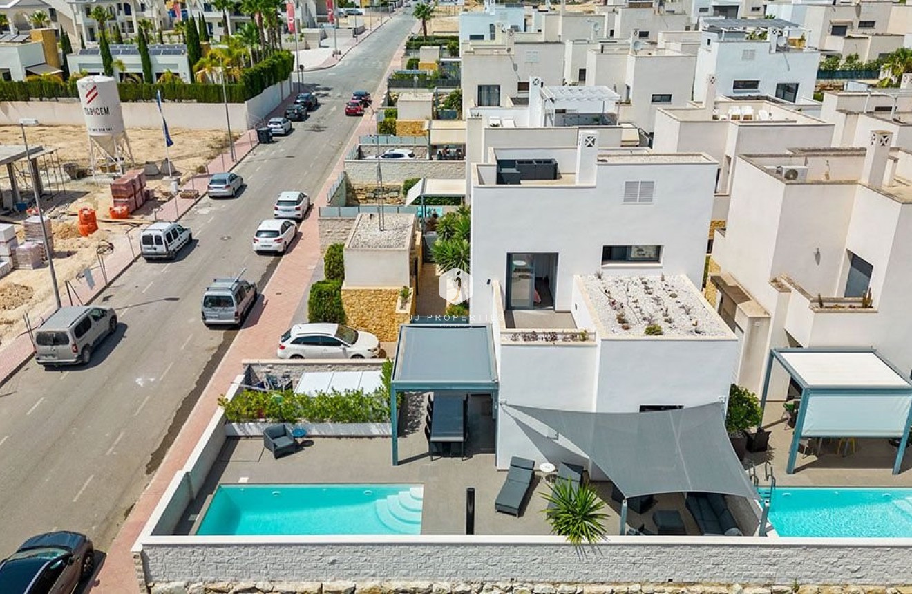 Resale - Villa -
Ciudad Quesada - Costa Blanca