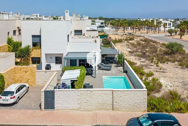 Resale - Villa -
Ciudad Quesada - Costa Blanca