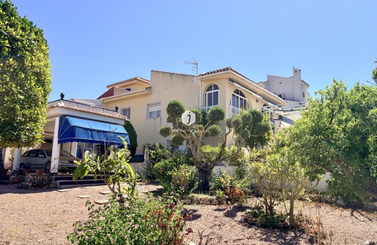 Resale - Villa -
Ciudad Quesada - Costa Blanca