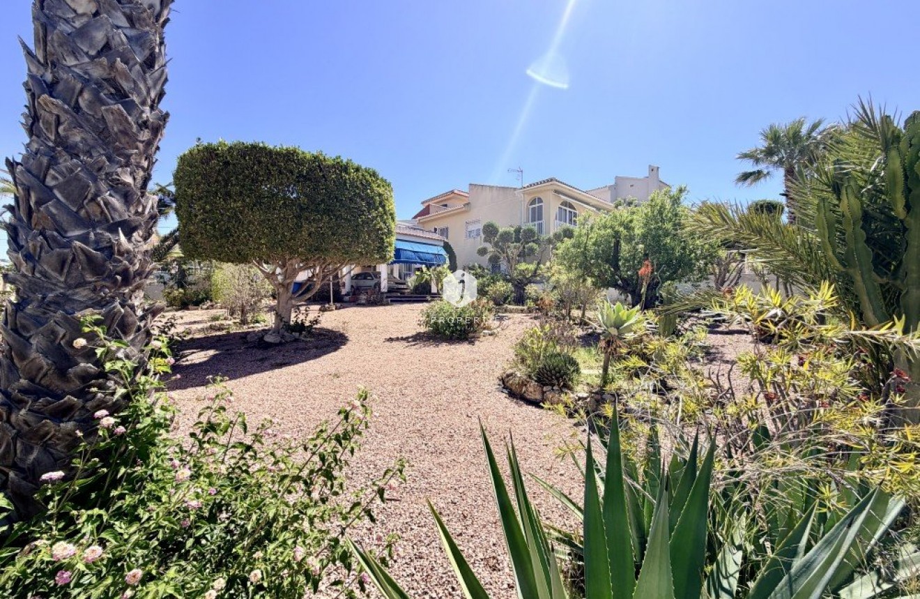 Resale - Villa -
Ciudad Quesada - Costa Blanca