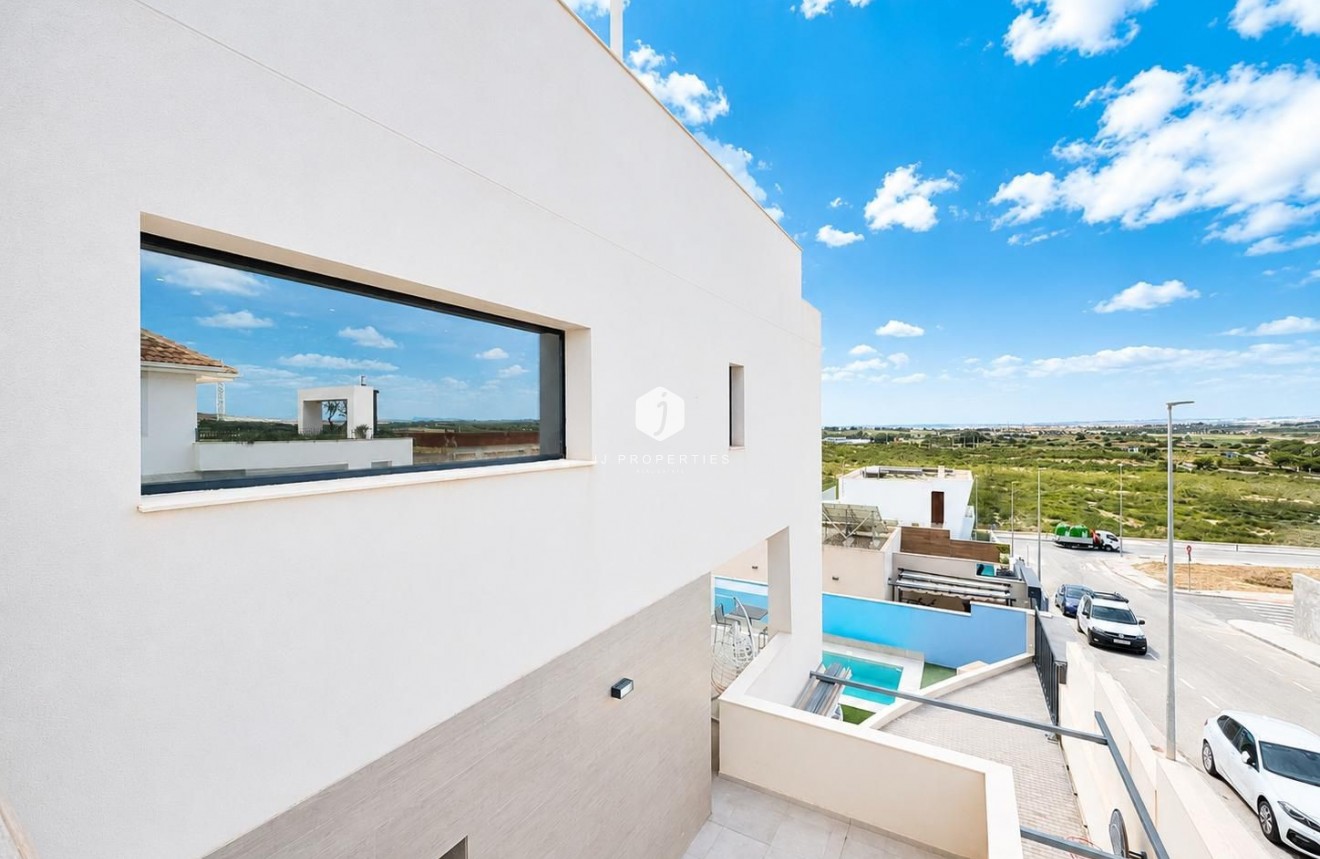 Resale - Villa -
Benijofar - Costa Blanca