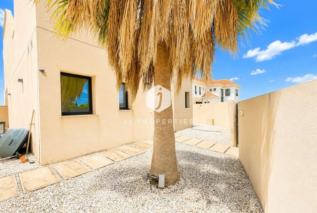 Resale - Villa -
Benijofar - Costa Blanca