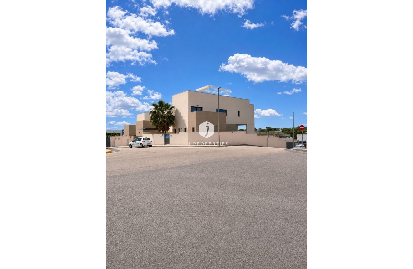 Resale - Villa -
Benijofar - Costa Blanca