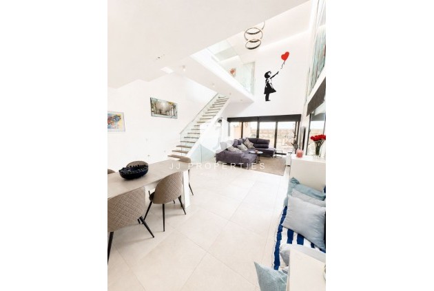 Resale - Villa -
Benijofar - Costa Blanca