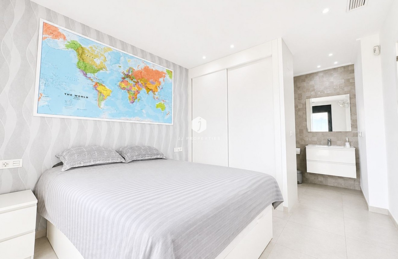 Resale - Villa -
Benijofar - Costa Blanca