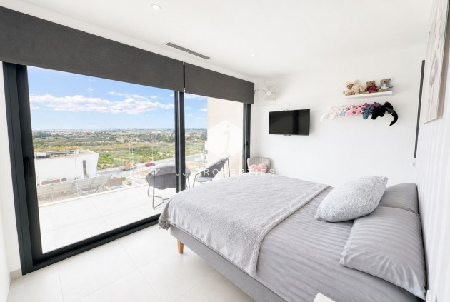 Resale - Villa -
Benijofar - Costa Blanca