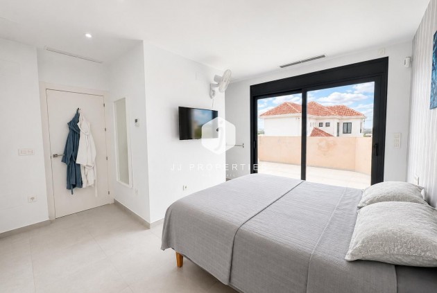 Resale - Villa -
Benijofar - Costa Blanca