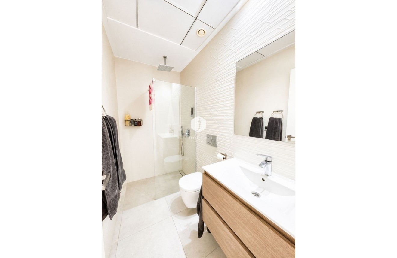 Resale - Villa -
Benijofar - Costa Blanca