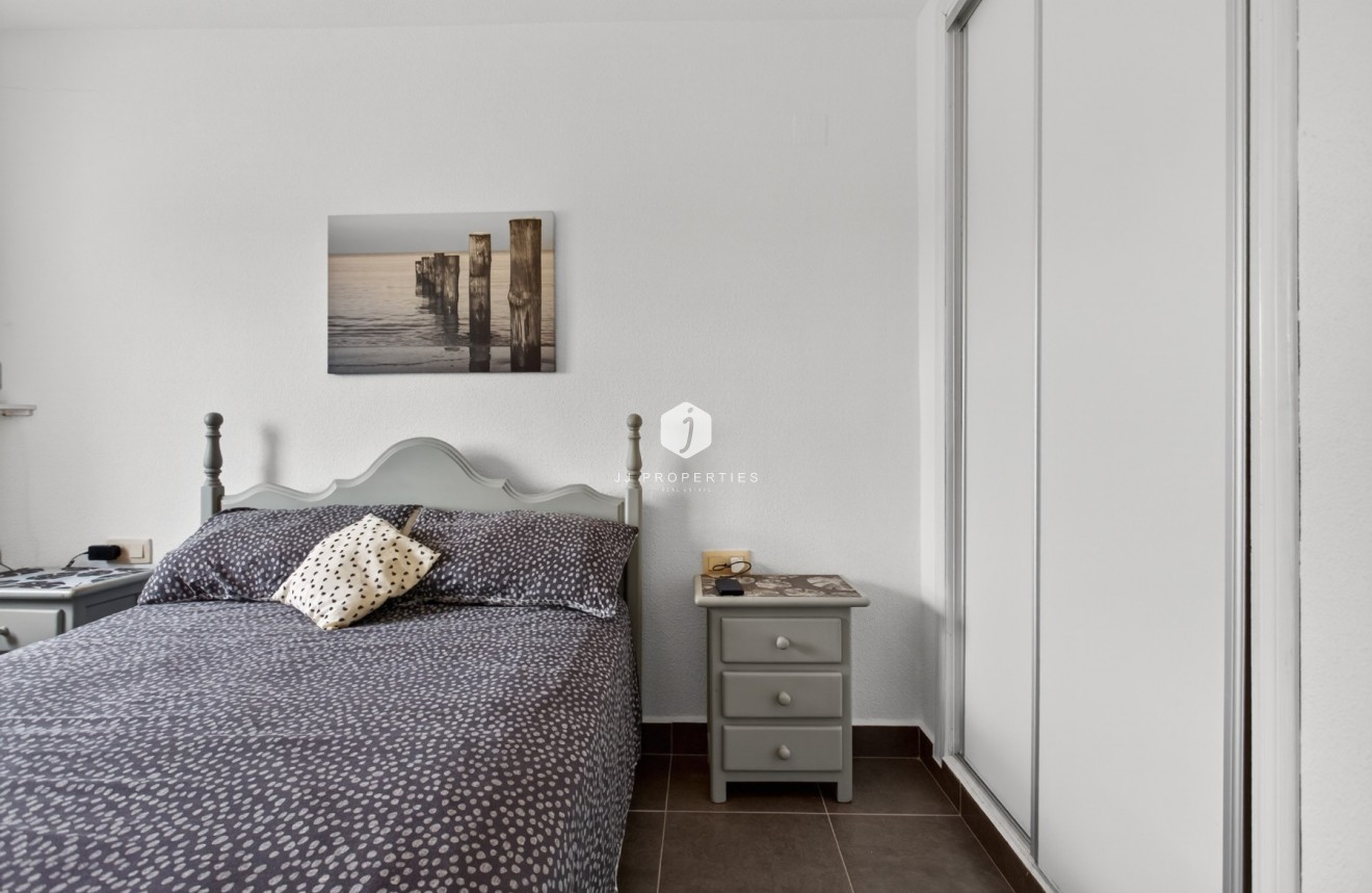 Resale - Bungalow -
Torrevieja - Costa Blanca