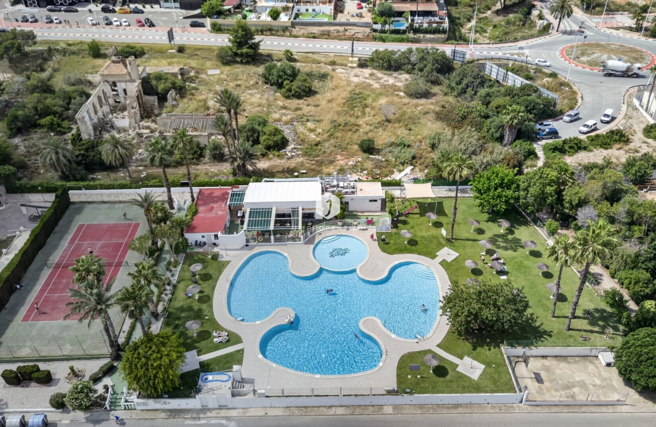 Resale - Bungalow -
Torrevieja - Costa Blanca