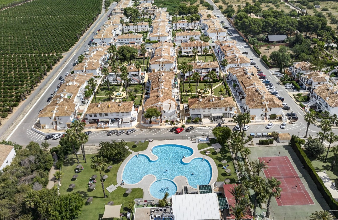 Resale - Bungalow -
Torrevieja - Costa Blanca