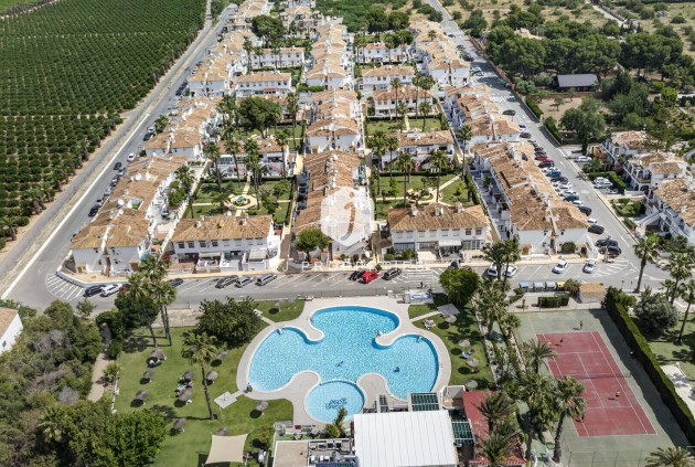 Resale - Bungalow -
Torrevieja - Costa Blanca