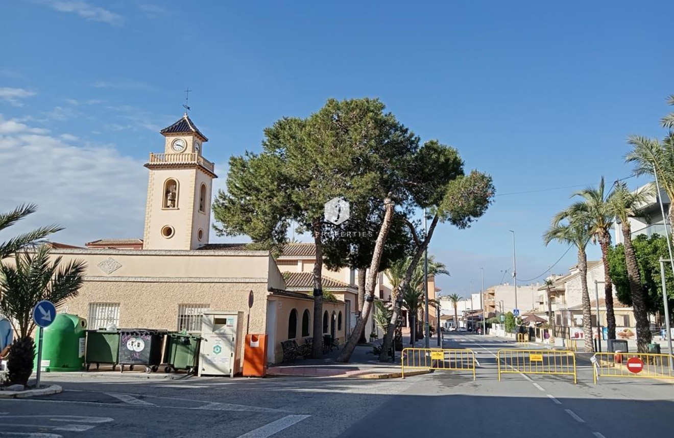 Resale - Chalet -
Los Montesinos - PUEBLO CENTRO