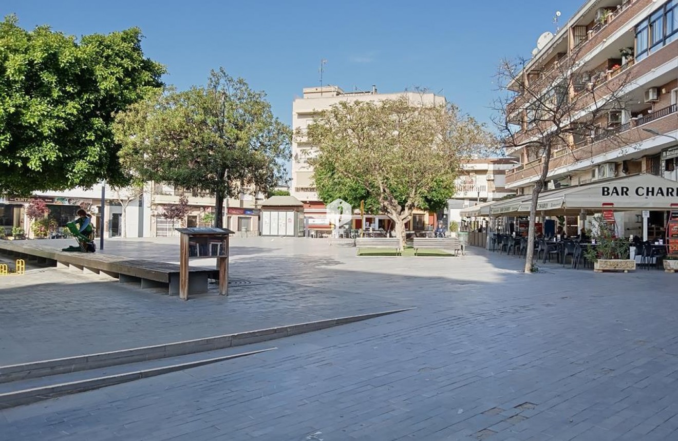 Resale - Chalet -
Los Montesinos - PUEBLO CENTRO