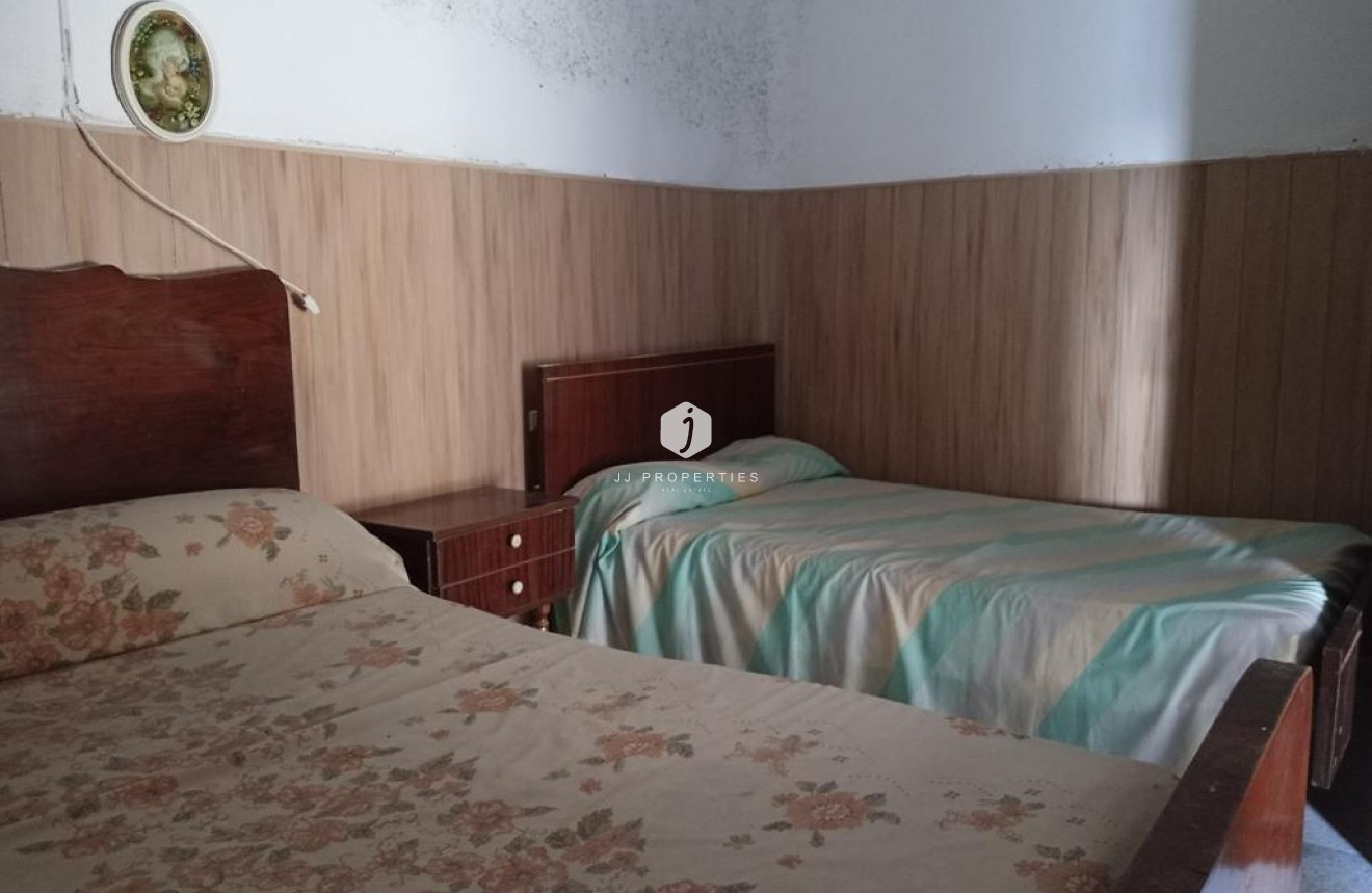 Segunda mano - Chalet -
Los Montesinos