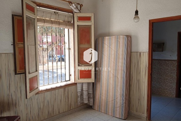 Segunda mano - Chalet -
Los Montesinos