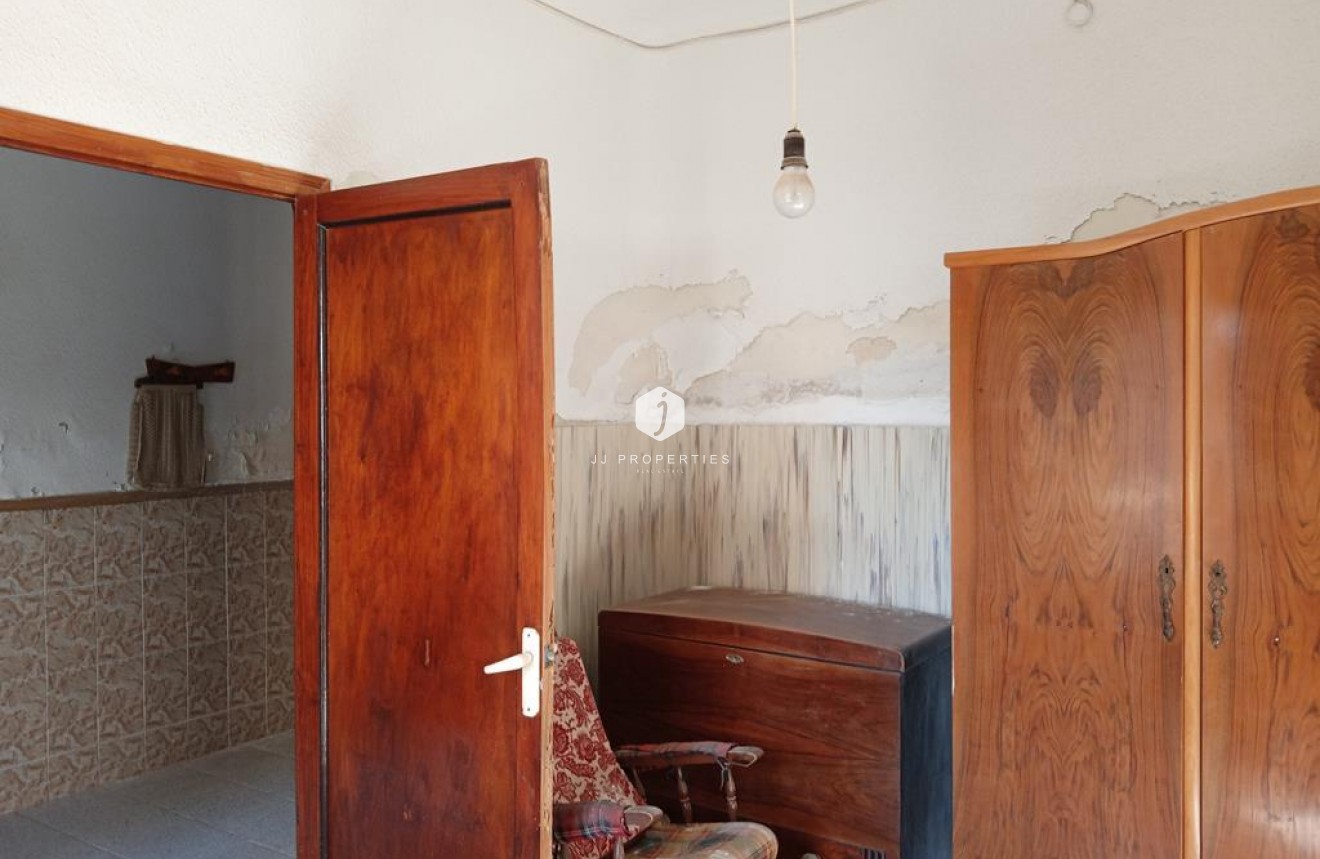 Segunda mano - Chalet -
Los Montesinos