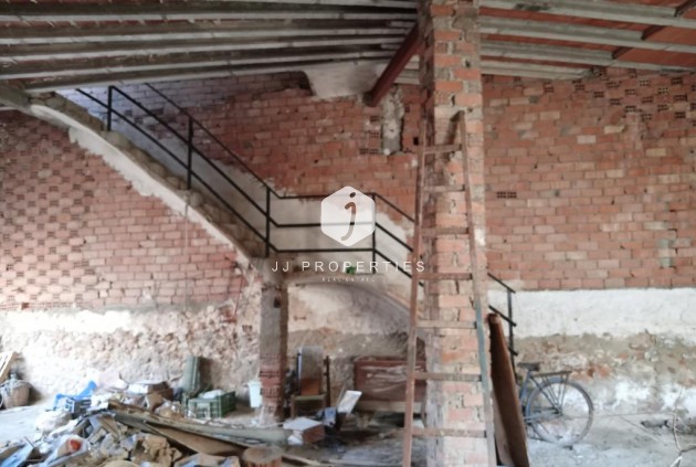 Segunda mano - Chalet -
Los Montesinos
