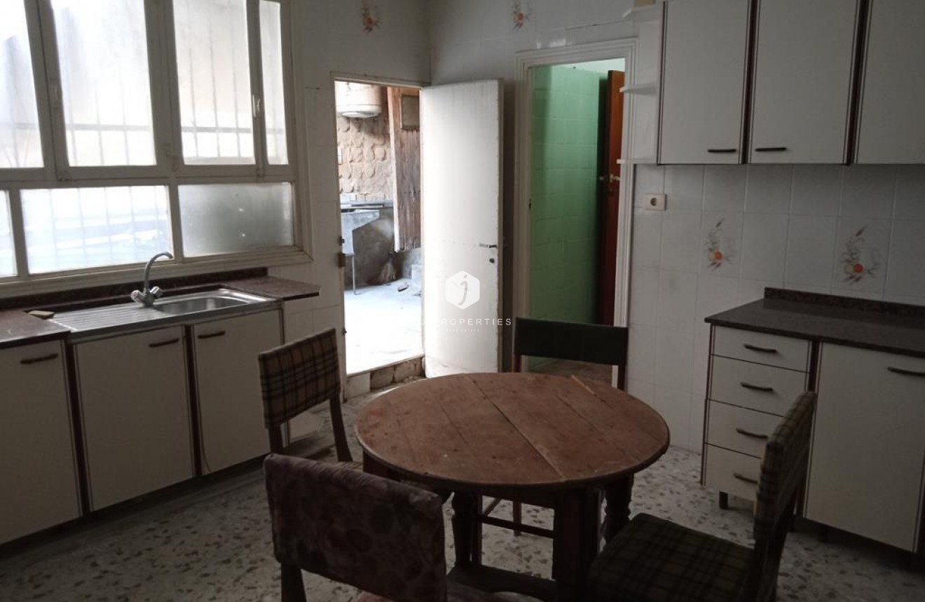 Tweedehands - Chalet -
HurchIllo - PUEBLO CENTRO