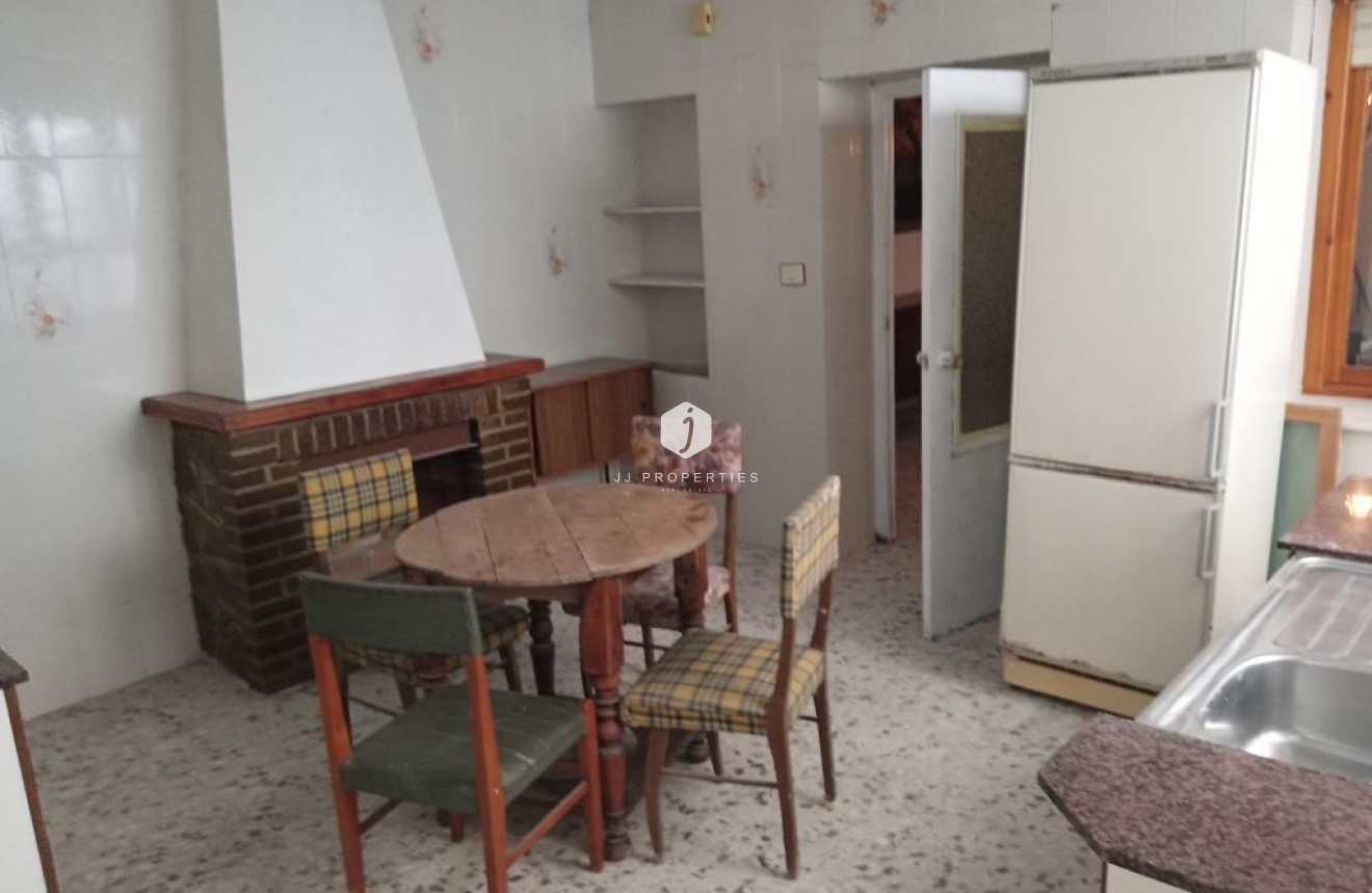 Tweedehands - Chalet -
HurchIllo - PUEBLO CENTRO
