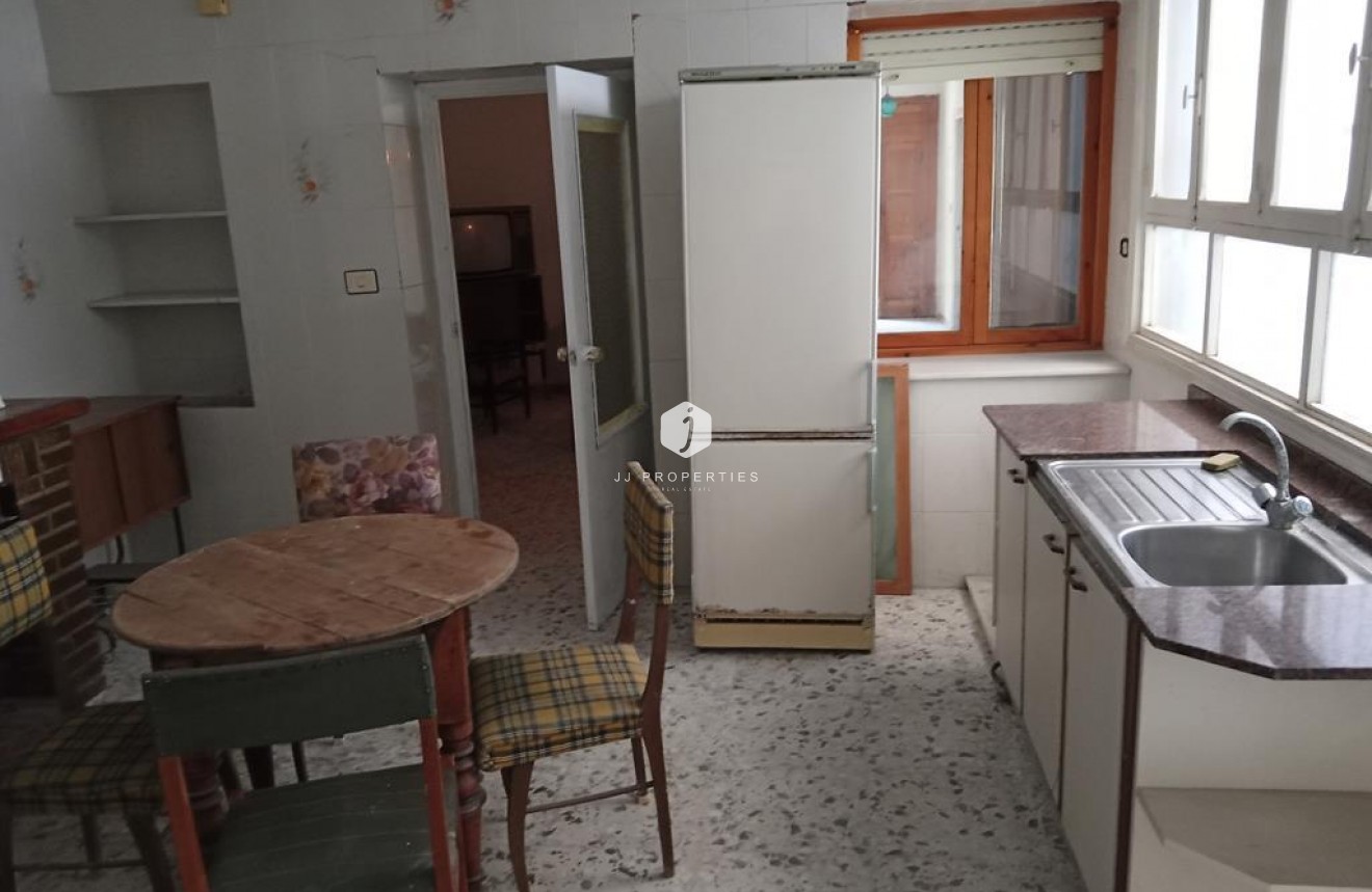 Tweedehands - Chalet -
HurchIllo - PUEBLO CENTRO