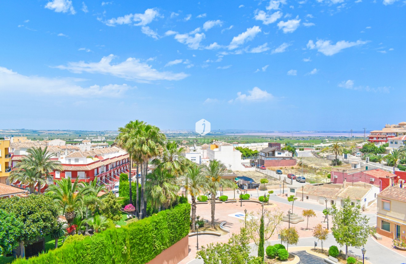 Resale - Apartment / flat -
San Miguel de Salinas - Inland