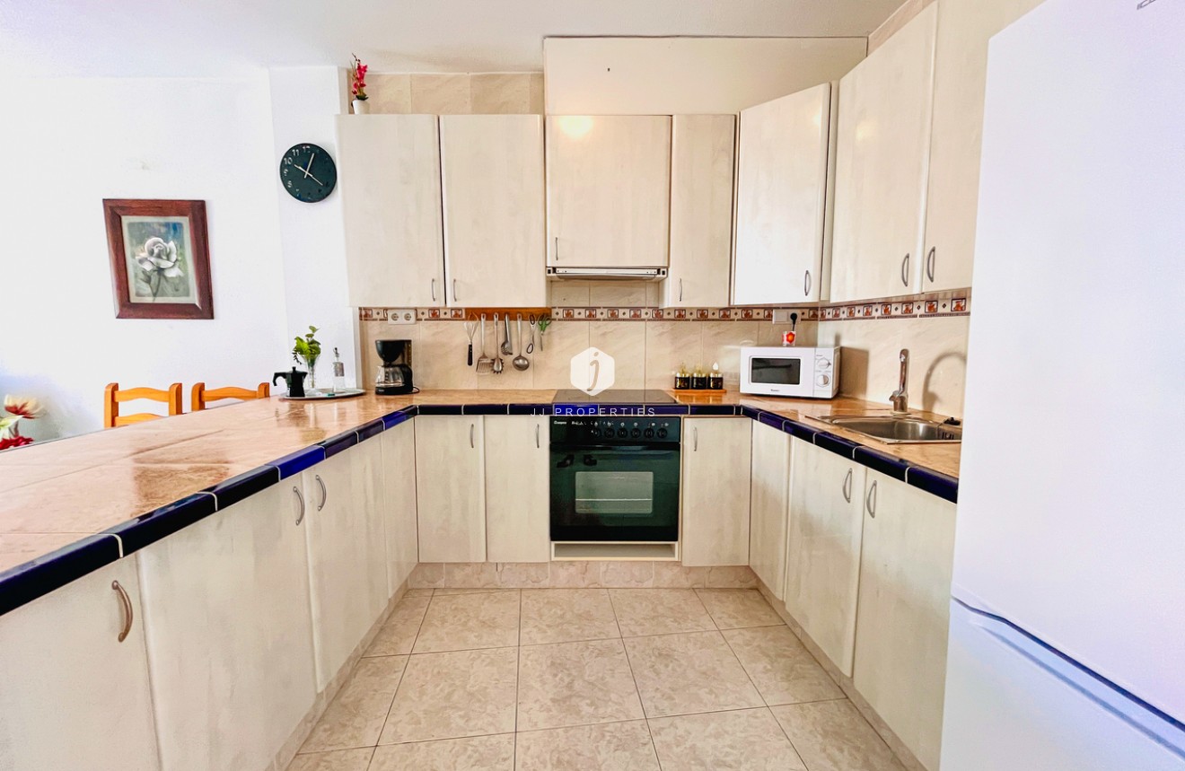 Resale - Apartment / flat -
San Miguel de Salinas - Inland