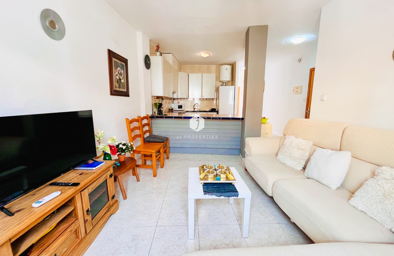 Resale - Apartment / flat -
San Miguel de Salinas - Inland